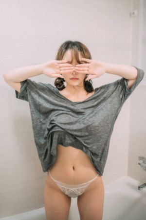校花在体罚室脱了内裤打屁股_BD英语高清视频播放